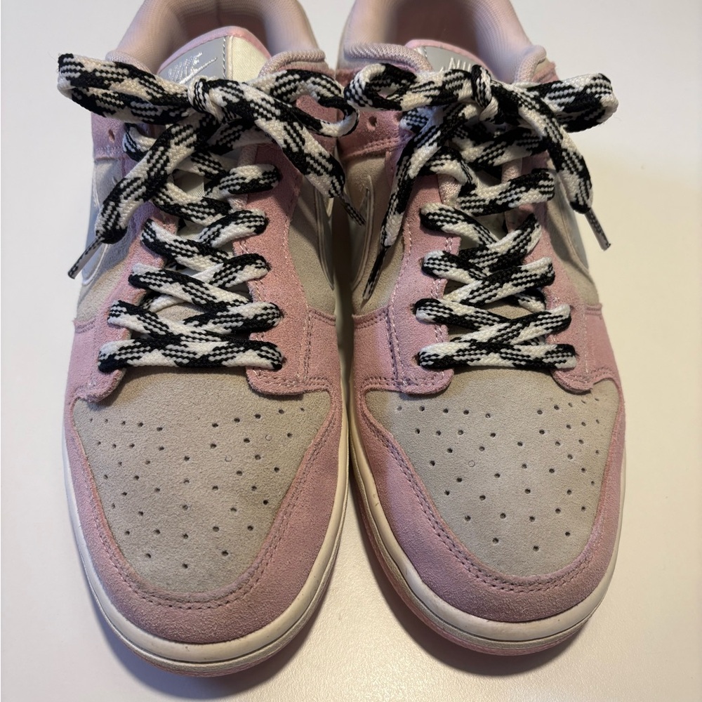 Nike Dunk Low Pink Gray White Sneakers | Women’s 7 | Minimal Wear